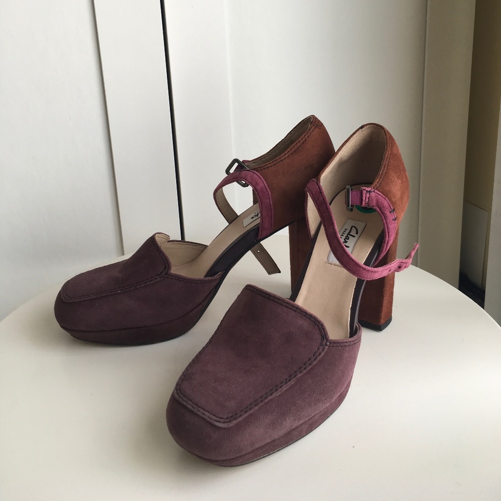 Clarks nubuck heels